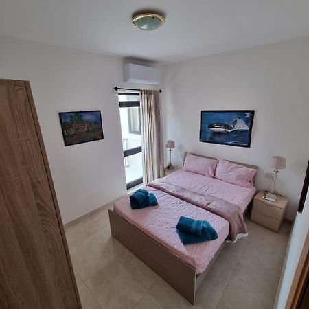 Modern Three Bedroom Apartment In Center Bugibba Σεντ Πόλς Μπέι Εξωτερικό φωτογραφία