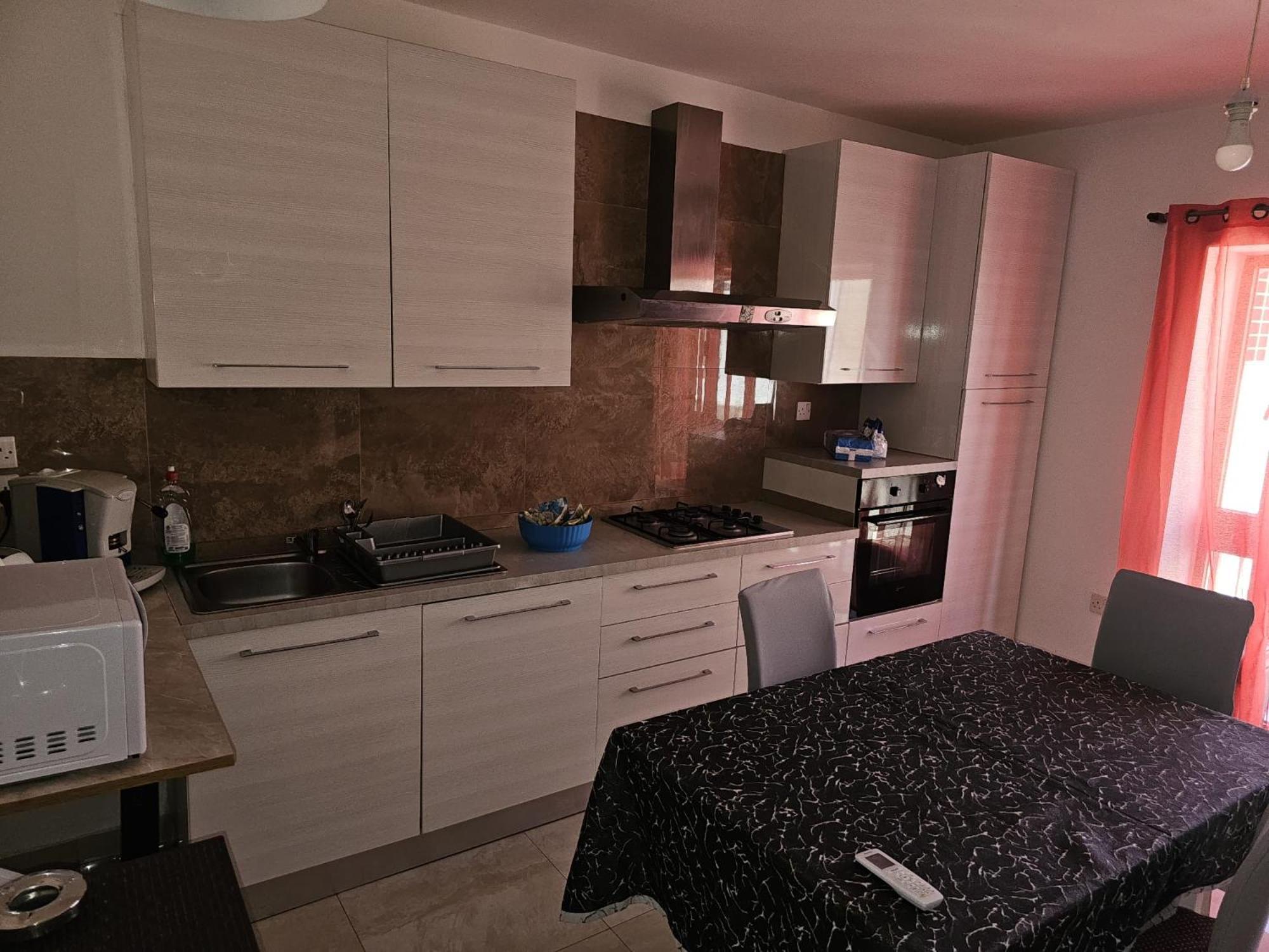 Modern Three Bedroom Apartment In Center Bugibba Σεντ Πόλς Μπέι Εξωτερικό φωτογραφία